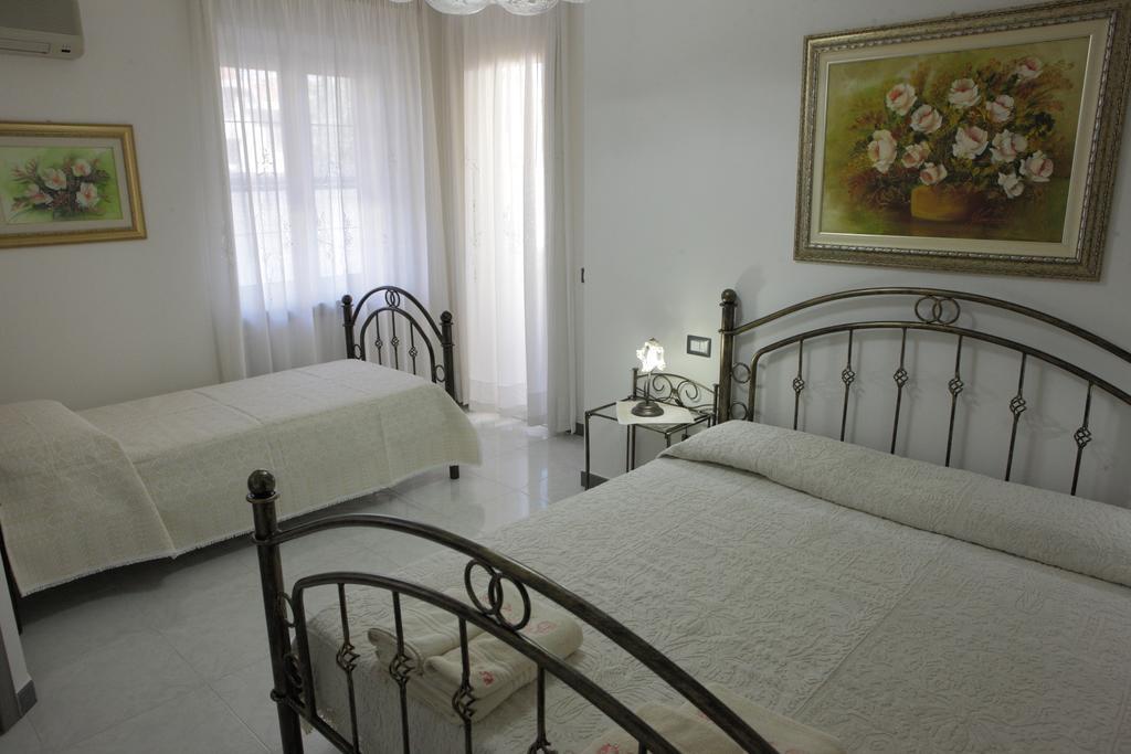B&B Terre Del Sinis Cabras Phòng bức ảnh